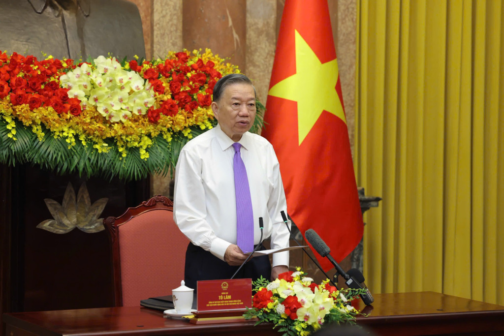 Tổng Bí thư, Chủ tịch nước Tô Lâm phát biểu tại buổi gặp mặt 100 tấm gương tiêu biểu trong Chương trình 