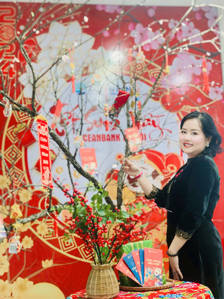 Sắc xuân, sắc nghề và tinh thần yêu cái đẹp luôn hiện diện trong hành trình của chị Phương Thảo (Ảnh: BTC)