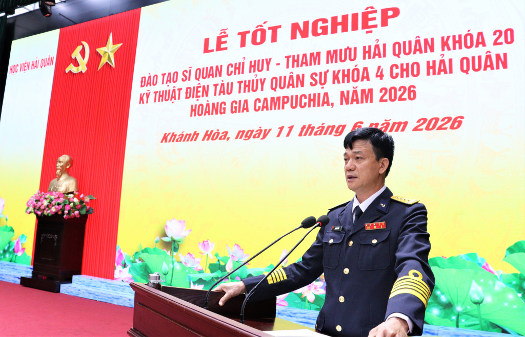hinh-1-dong-chi-pho-giam-doc-hoc-vien-phat-bieu-2