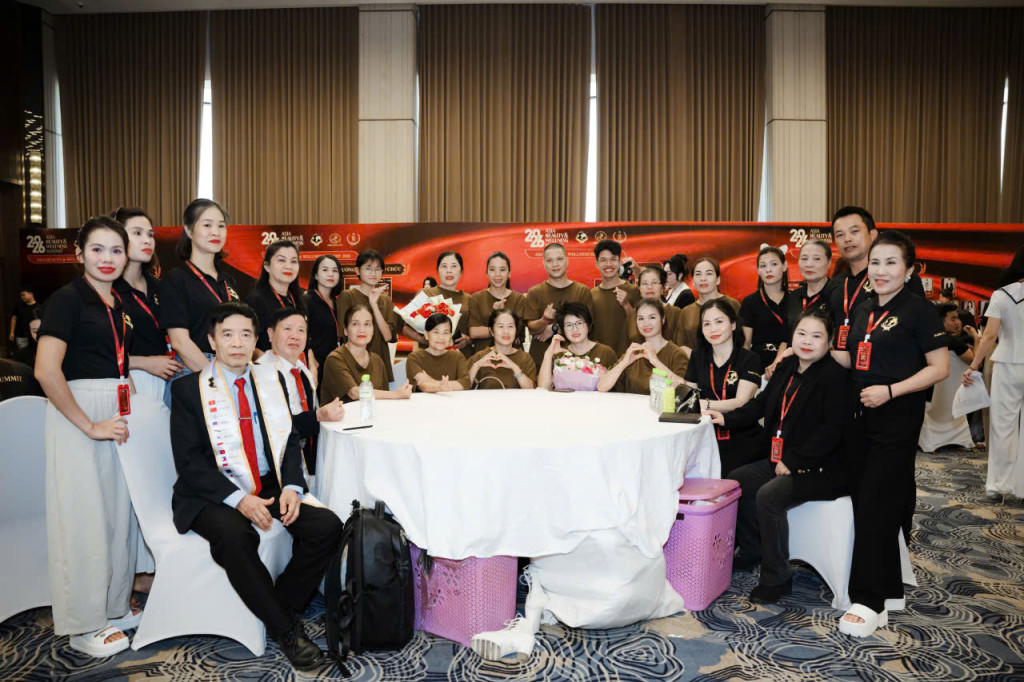 Tập thể đồng hành tại FABIA Season 9 - mỗi người một hành trình, nhưng cùng gặp nhau ở tinh thần học hỏi và lan tỏa giá trị tốt đẹp (Ảnh: BTC)