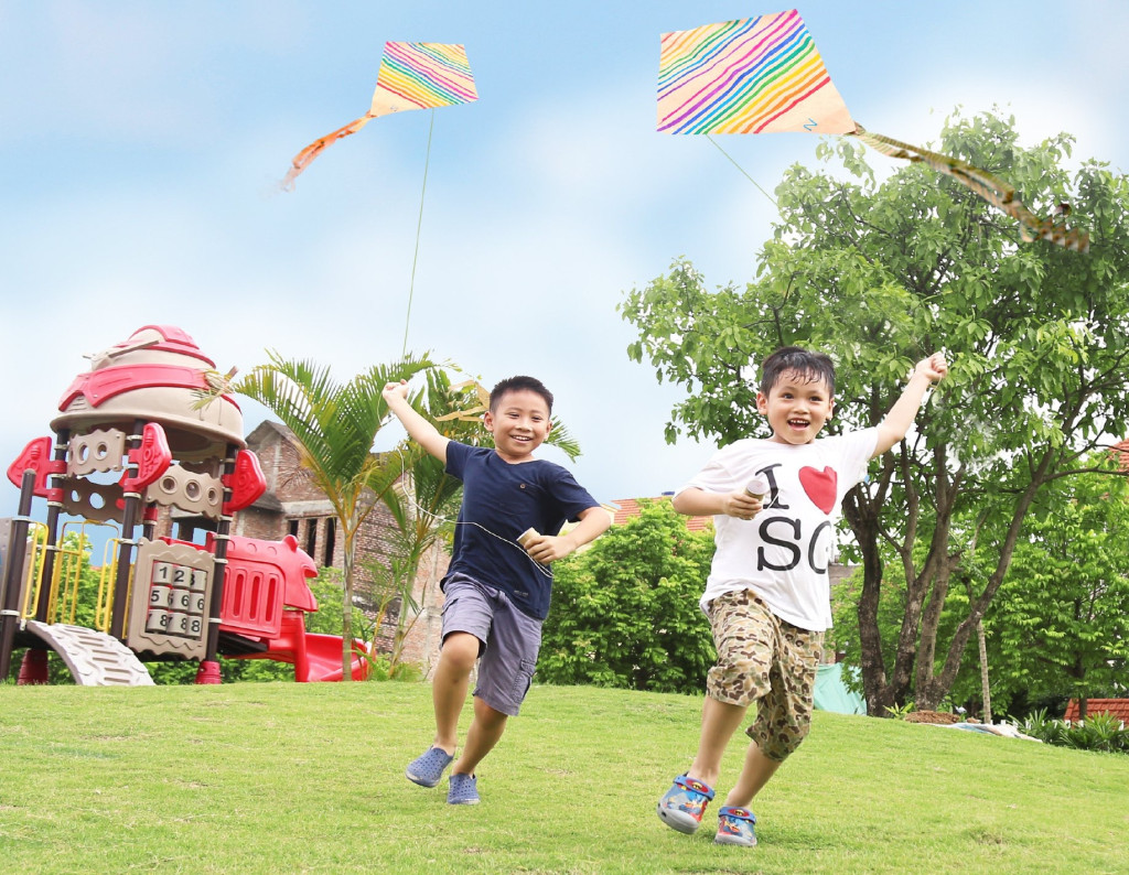 Phụ huynh cần sáng tạo nhiều hoạt động hè cho trẻ (Ảnh: Sưu tầm)