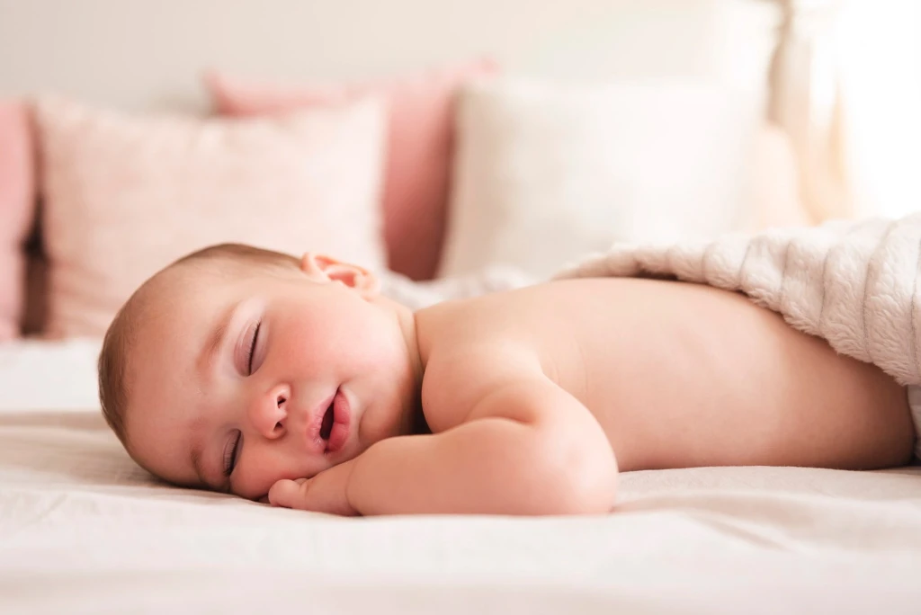 Hiện tượng ngủ ngáy thỉnh thoảng xuất hiện ở trẻ sơ sinh thường không phải vấn đề nghiêm trọng (Ảnh: Sưu tầm)