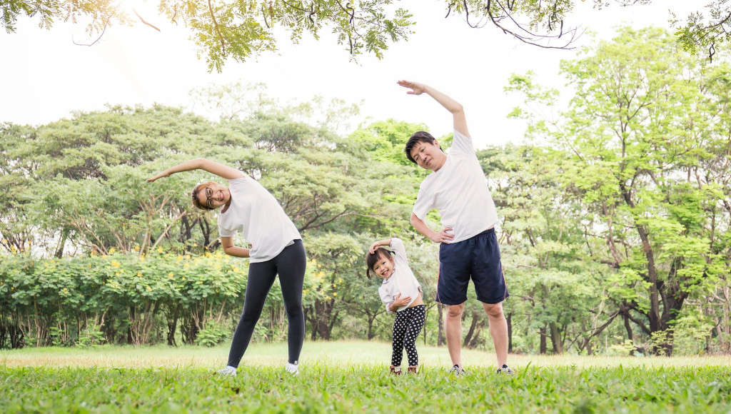 Phụ huynh nên cho trẻ tham gia các hoạt động thể chất (Ảnh: Sưu tầm)