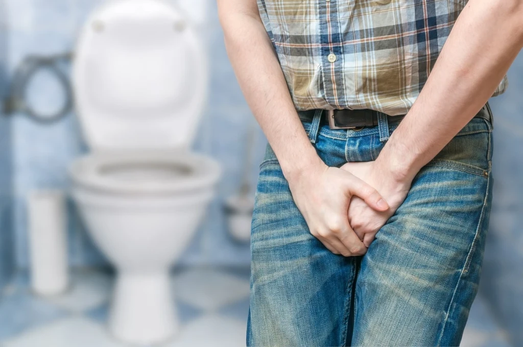 Hội chứng ruột kích thích khiến người bệnh thường xuyên đau bụng và đi ngoài xuất hiện nhiều bọt (Ảnh: Sưu tầm)