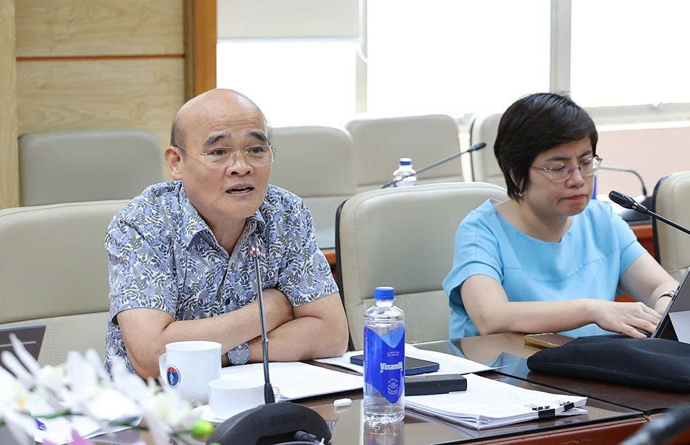 TS Nguyễn Huy Quang – Trưởng Ban Tư vấn, Phản biện và Giám định xã hội của Tổng hội Y học Việt Nam; nguyên Vụ trưởng Vụ Pháp chế, Bộ Y tế phát biểu (Ảnh: BYT)