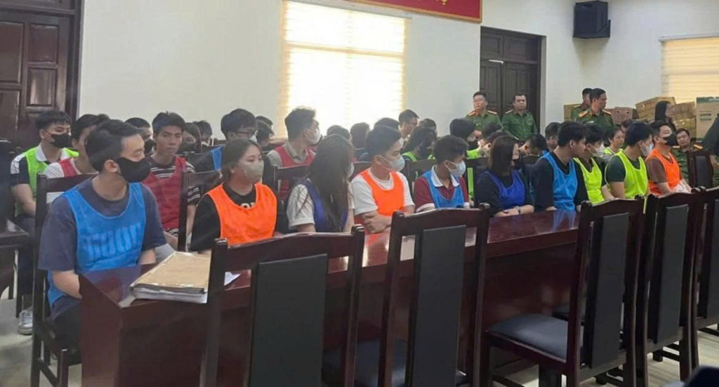 Các đối tượng tại cơ quan công an