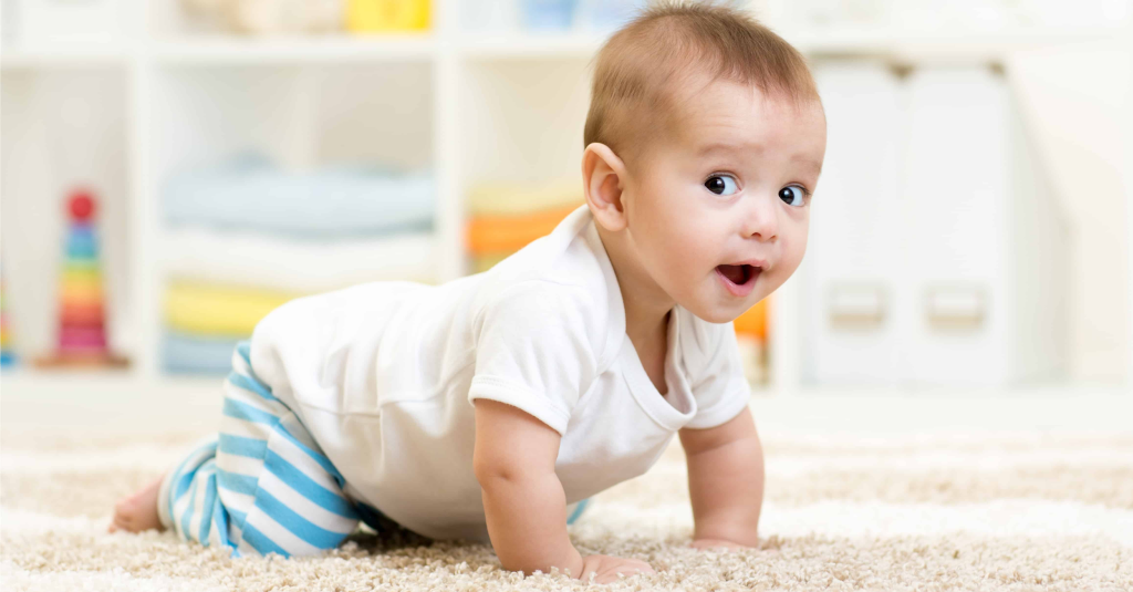 Không gian tập bò cũng cần được dọn dẹp sạch sẽ, bằng phẳng và an toàn để trẻ có thể tự do khám phá (Ảnh: Sưu tầm)