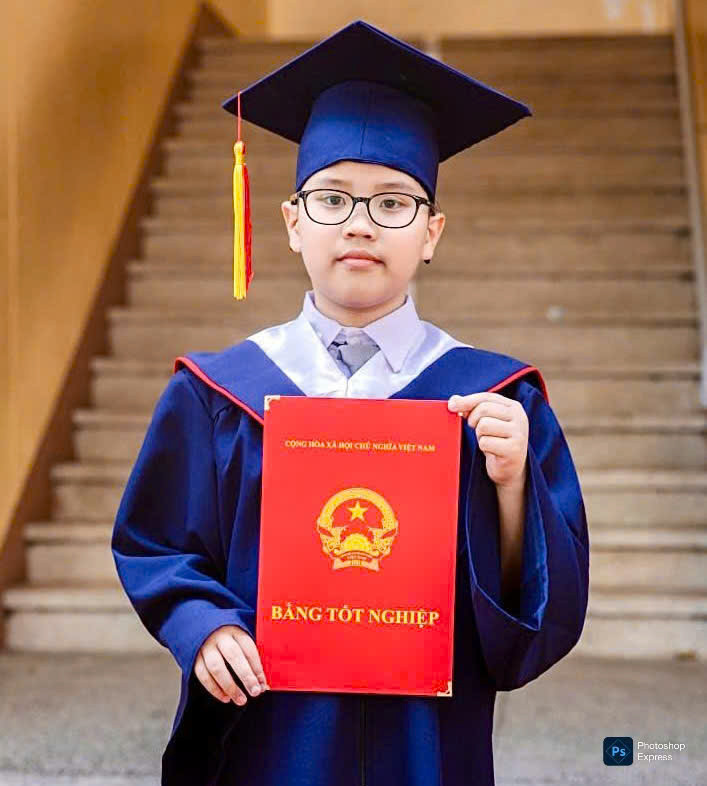 Em Nguyễn Quang Minh lớp 5A9 thu khoa môn Tiếng Anh Trường TH Đinh Tiên Hoàng (ảnh: TL)