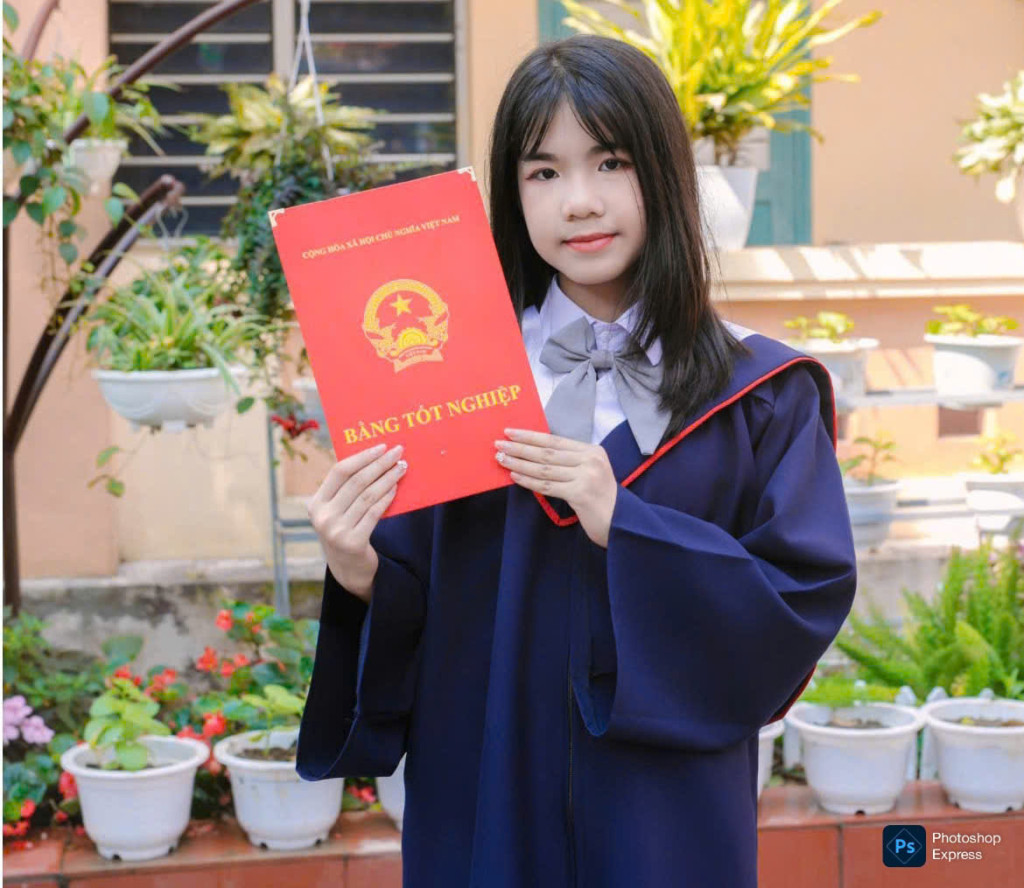 Em Nguyễn Trần Bảo Ngọc lớp 5A9 thủ khoa môn tiếng việt Trường TH Đinh Tiên Hoàng (ảnh: TL)