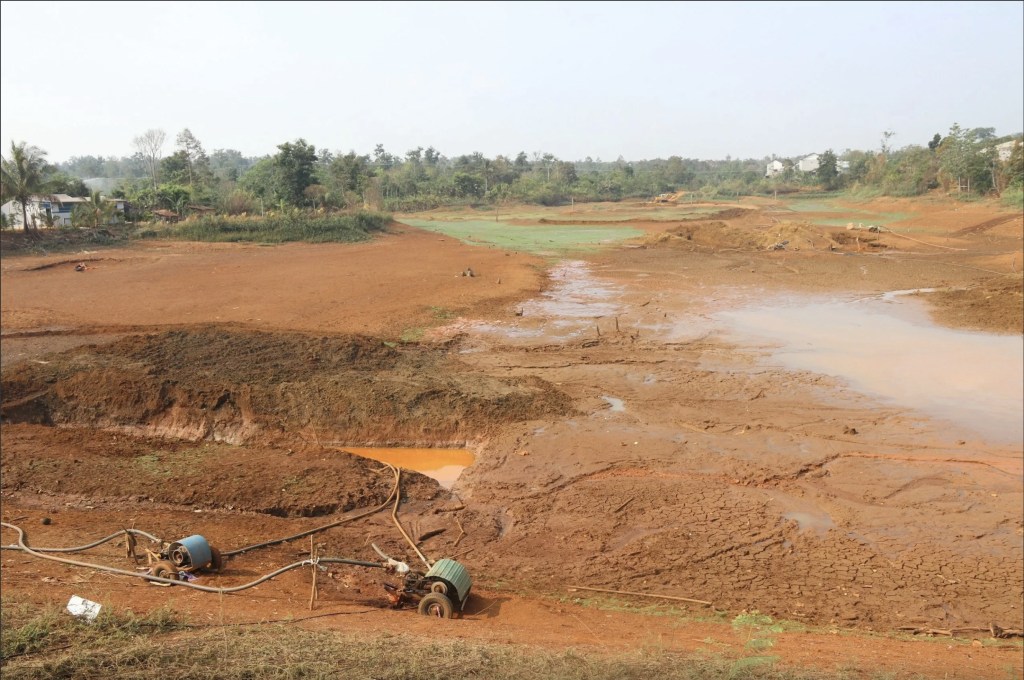 Năm 2024, El Nino khiến nhiều hồ chứa nước ở khu vực Tây nguyên trơ đáy (Ảnh: Xuân Lam)