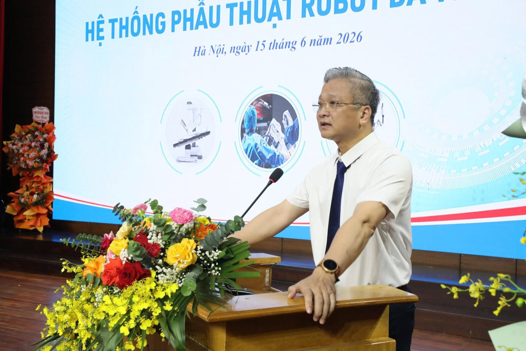 TS. Nguyễn Minh Lợi, Cục trưởng Cục Cơ sở hạ tầng và Thiết bị y tế (Bộ Y tế), phát biểu tại lễ khai trương hệ thống Robot Da Vinci Xi (Ảnh: BVCC)