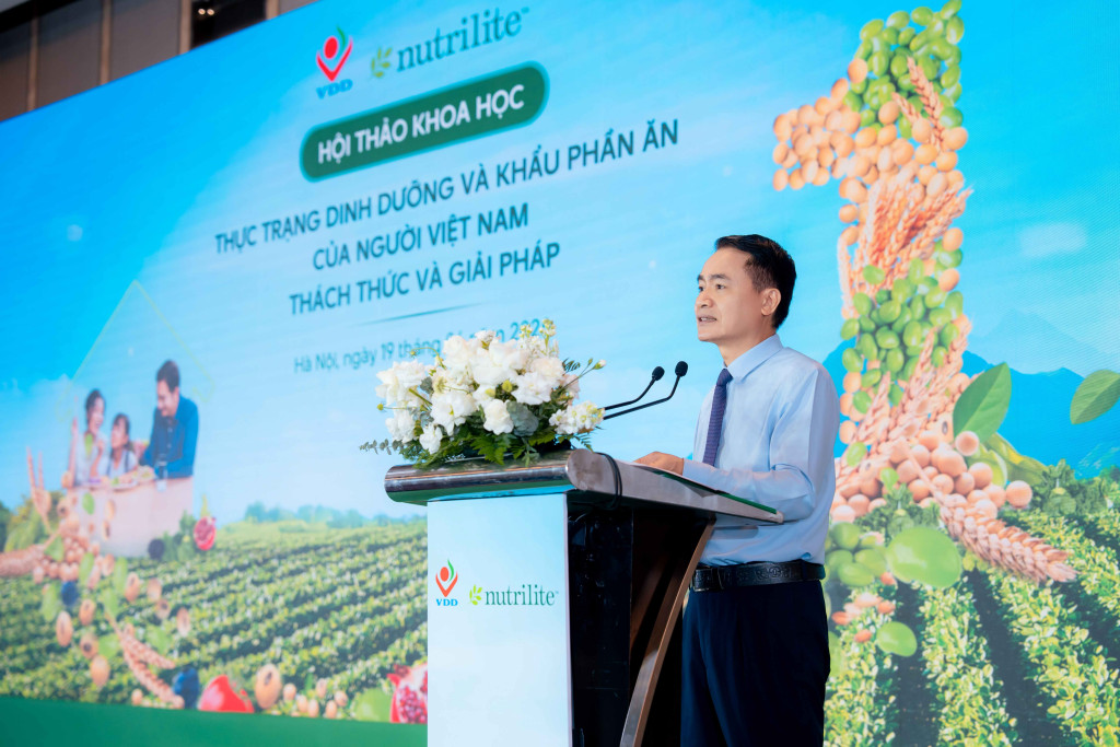 PGS.TS. Trần Thanh Dương, Viện trưởng Viện Dinh dưỡng quốc gia phát biểu khai mạc hội thảo