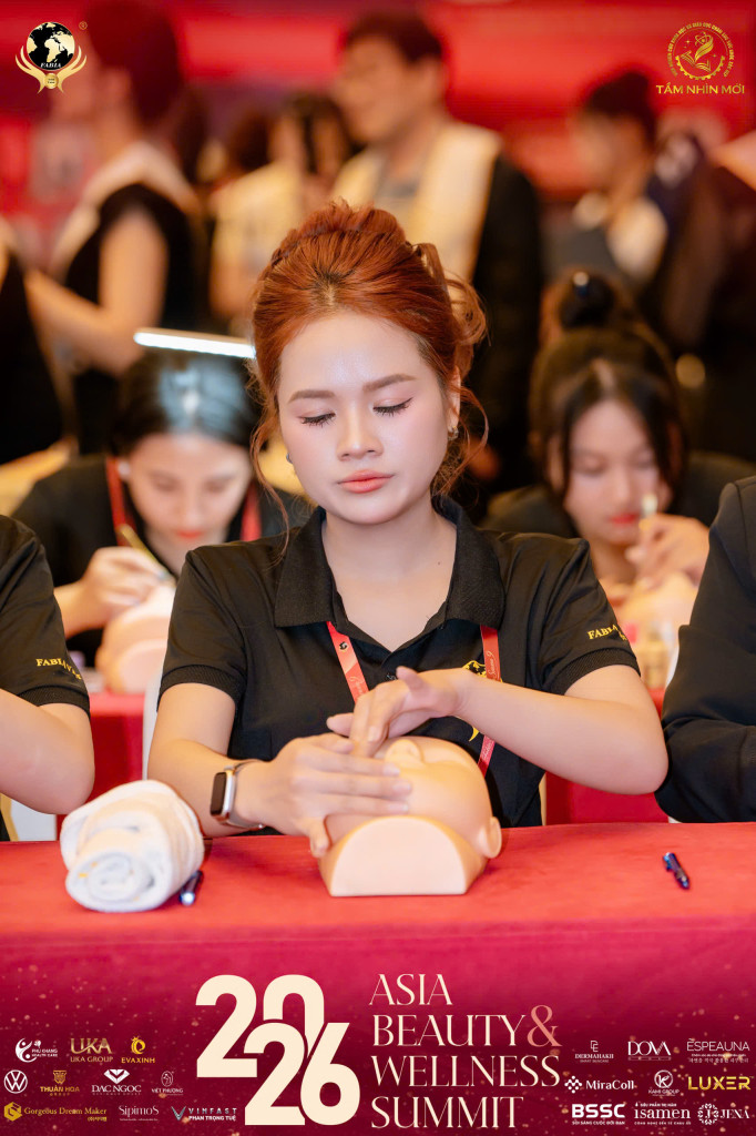 Từng thao tác trong phần thi được thực hiện bằng sự tập trung, kỷ luật và tinh thần học hỏi nghiêm túc (Ảnh: BTC)