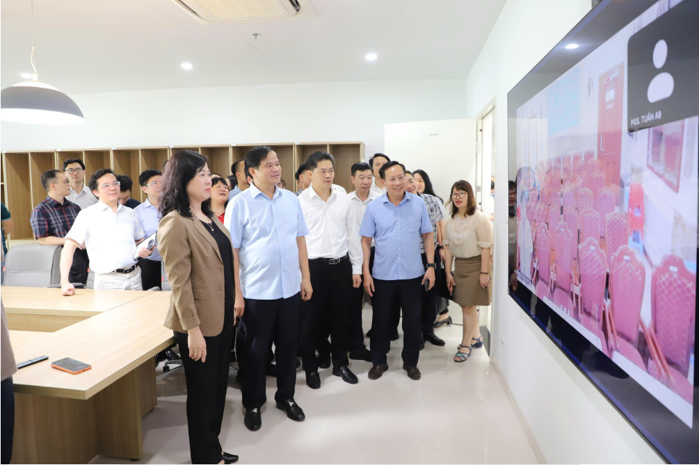 PGS.TS Đào Xuân Cơ, Giám đốc Bệnh viện Bạch Mai khẳng định, hai cơ sở của Bệnh viện Bạch Mai hoạt động cùng chất lượng chuyên môn, cùng văn hóa phục vụ và cùng tiêu chuẩn quản trị (Ảnh: VGP)