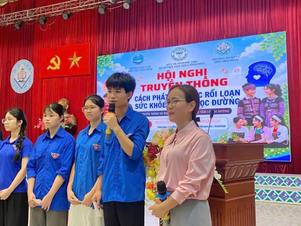 Hội nghị truyền thông phối hợp với Trung tâm Y tế khu vực Hòa Bình và Trường PTDT nội trú Hòa Bình (ảnh: TL)