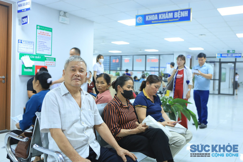 Người dân đến khám chữa bệnh tại TTYT khu vực Tân Sơn (ảnh: TL)