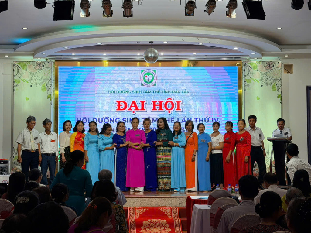 Ban Chấp hành Hội Dưỡng sinh tâm thể Đắk Lắk (Ảnh: PV)