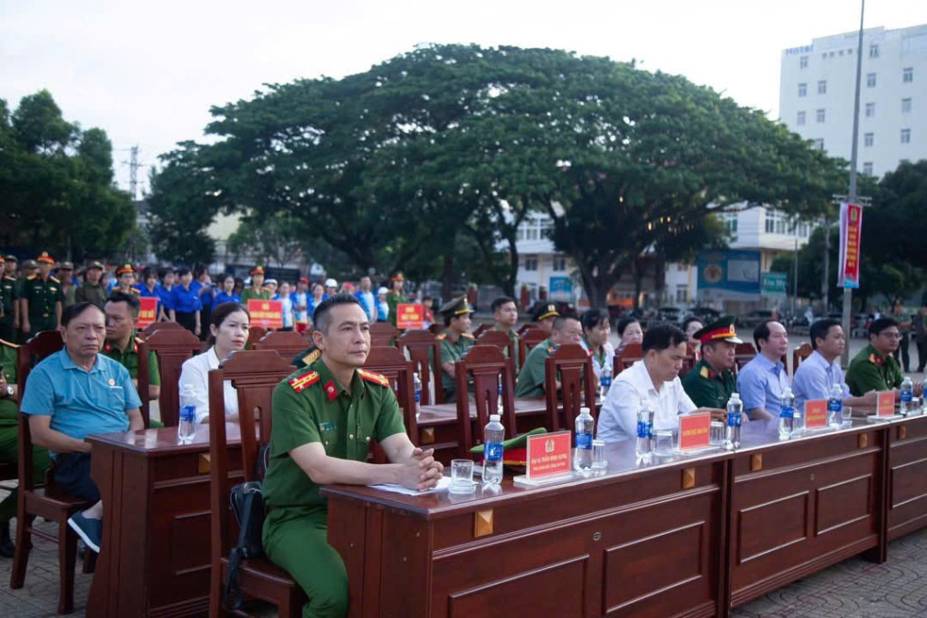 Lãnh đạo của các Sở, Ban, Ngành của tỉnh Đắk Lắk (Ảnh: Công an Đắk Lắk)