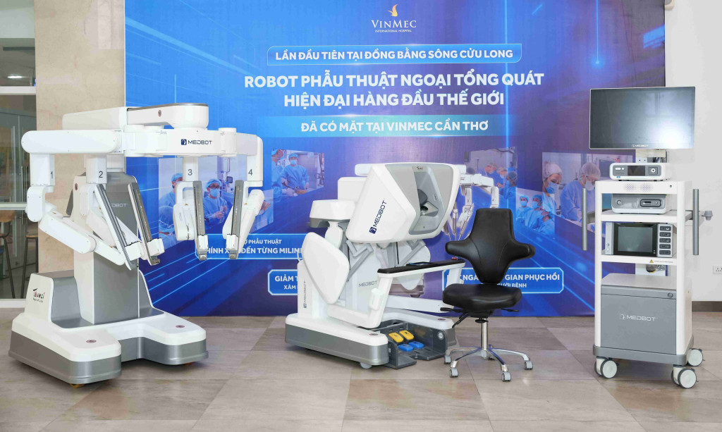Vinmec Cần Thơ đầu tư hệ thống robot Toumai để từng bước hiện thực hóa phẫu thuật từ xa tại Đồng bằng sông Cửu Long.