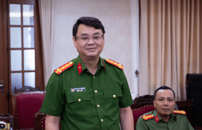 Đại tá Trần Viết Phương - Phó Cục trưởng Cục Cảnh sát Phòng chống tội phạm về môi trường (Bộ Công an) phát biểu tại diễn đàn (Ảnh: BTC)