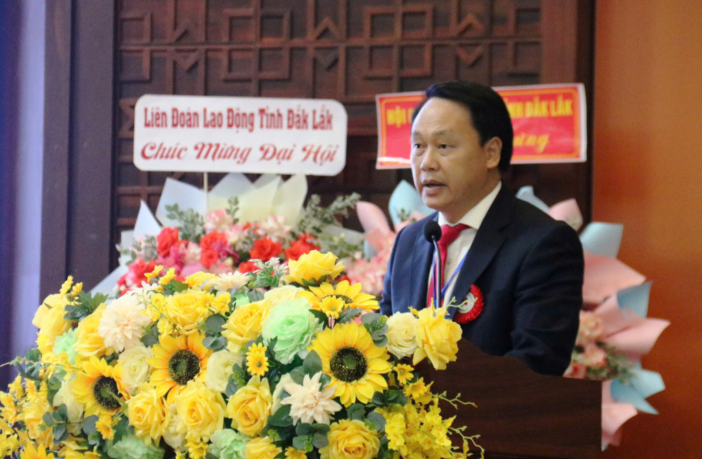 Đồng chí Nguyễn Đình Nam, Chủ tịch Hội Chữ thập đỏ Việt Nam tỉnh Đắk Lắk phát biểu tại Đại hội (Ảnh: Hội Chữ thập đỏ Việt Nam tỉnh Đắk Lắk)