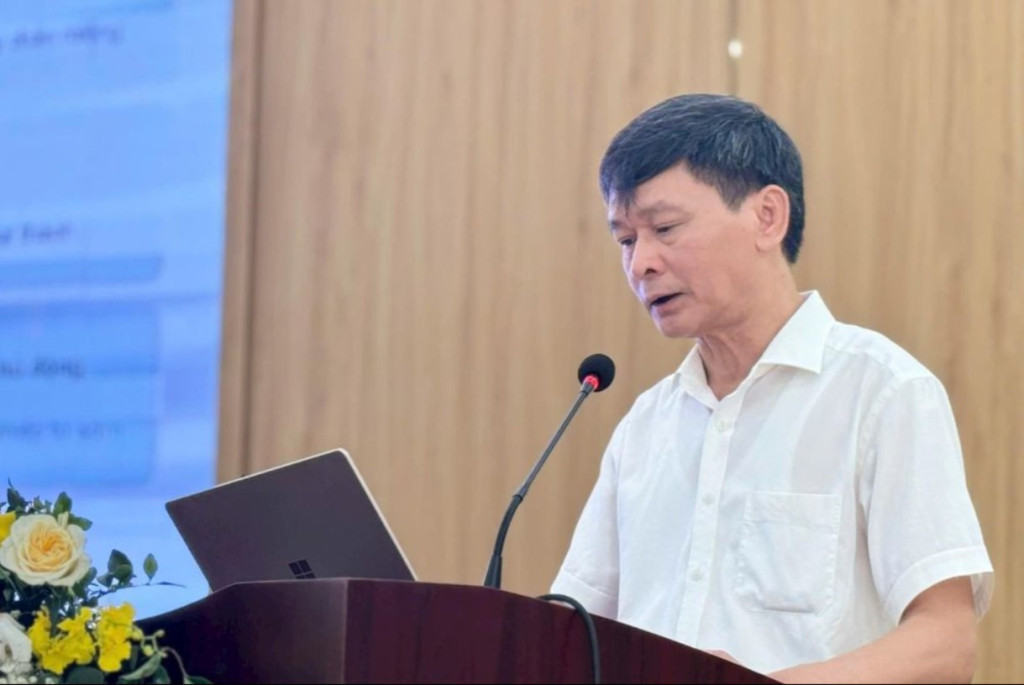Phó Giám đốc Sở Y tế Hà Nội Vũ Cao Cương giới thiệu mô hình tại hội nghị (Ảnh: Mai Hoa)