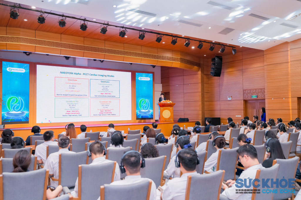 Những ưu thế nổi bật của công nghệ CT đếm photon trên hệ thống NAEOTOM Alpha được các chuyên gia phân tích, thảo luận tại hội thảo (Ảnh: BVCC)