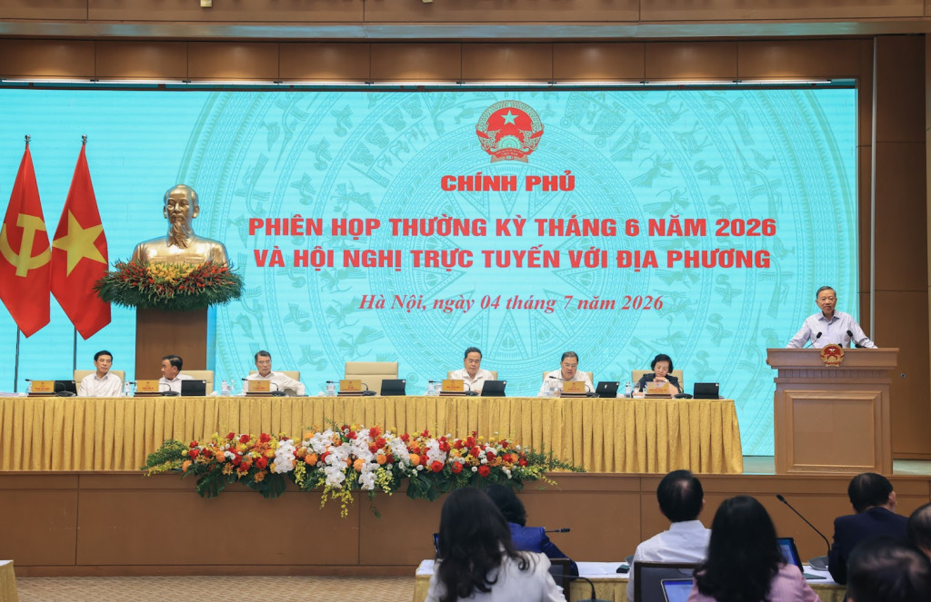 Tổng Bí thư, Chủ tịch nước Tô Lâm đề nghị Chính phủ khẩn trương cụ thể hóa các nhiệm vụ trên thành chương trình hành động có tiến độ theo tháng, theo quý, xác định rõ cơ quan chủ trì, người chịu trách nhiệm và công khai kết quả thực hiện (Ảnh: VGP/Nhật Bắc)