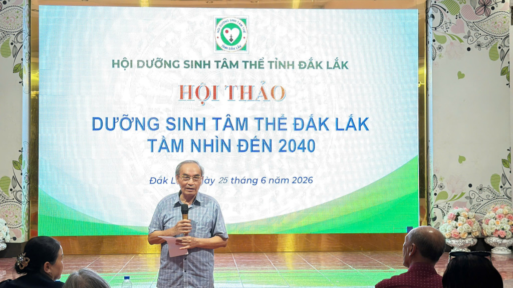 Ông Tạ Quang Vinh, Tổng Thư ký Hội Giáo dục chăm sóc sức khoẻ cộng đồng Việt Nam phát biểu tại Hội thảo Hội Dưỡng sinh tâm thể Đắk Lắk, tầm nhìn đến 2040 (Ảnh: Nguyễn Tuấn)