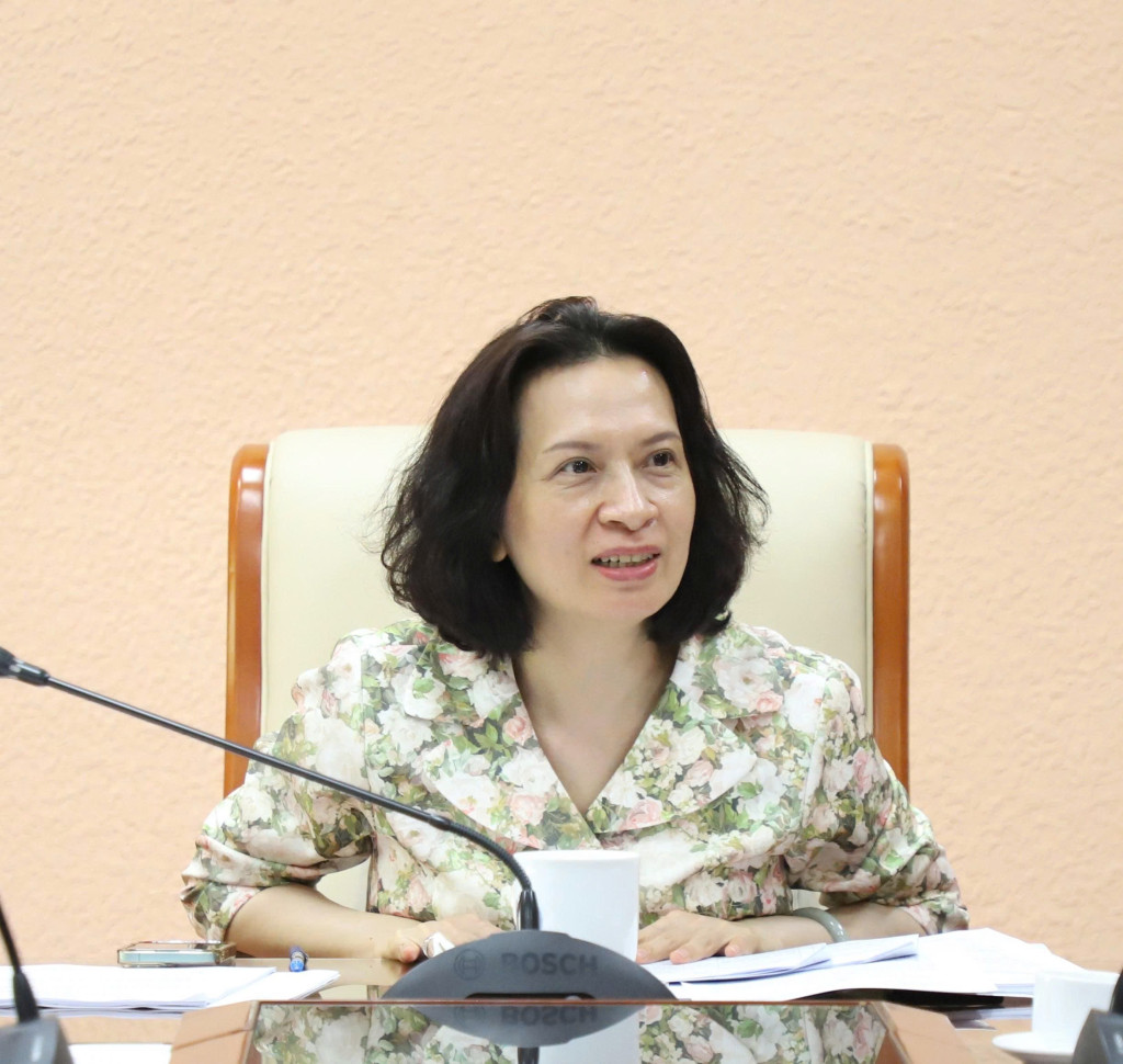 Thứ trưởng Bộ Y tế, PGS.TS Nguyễn Thị Liên Hương phát biểu kết luận cuộc họp (Ảnh: Bộ Y tế)