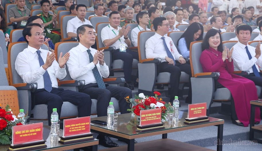 Thủ tướng Chính phủ Lê Minh Hưng và các đại biểu dự buổi lễ (Ảnh: VGP/Nhật Bắc)