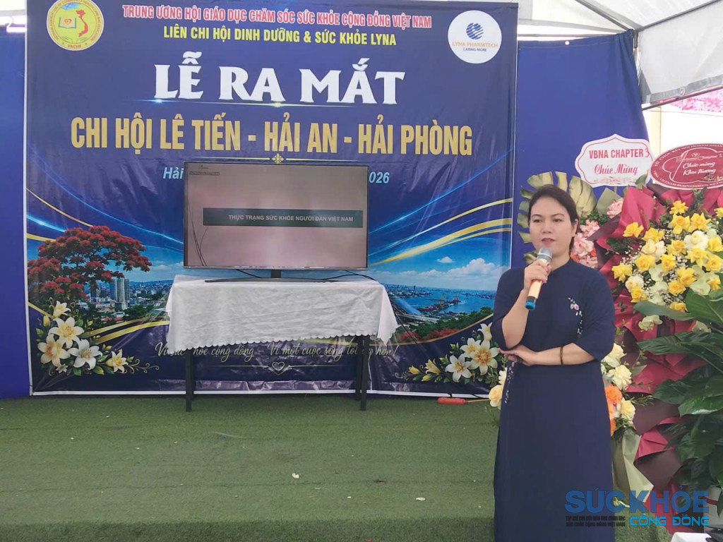 Dược Sĩ Lê Oanh - Phó tổng giám đốc Công ty Công nghệ Dược phẩm Lyna Pharmtech chia sẻ ( ảnh : PV )