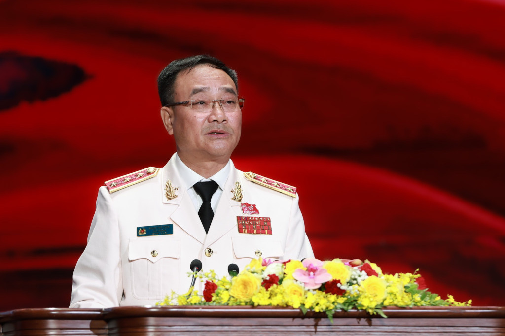 Thượng tướng Phạm Thế Tùng, Thứ trưởng Bộ Công an, Thủ trưởng Cơ quan An ninh điều tra Bộ Công an trình bày diễn văn kỷ niệm (Ảnh: VGP/Nhật Bắc)