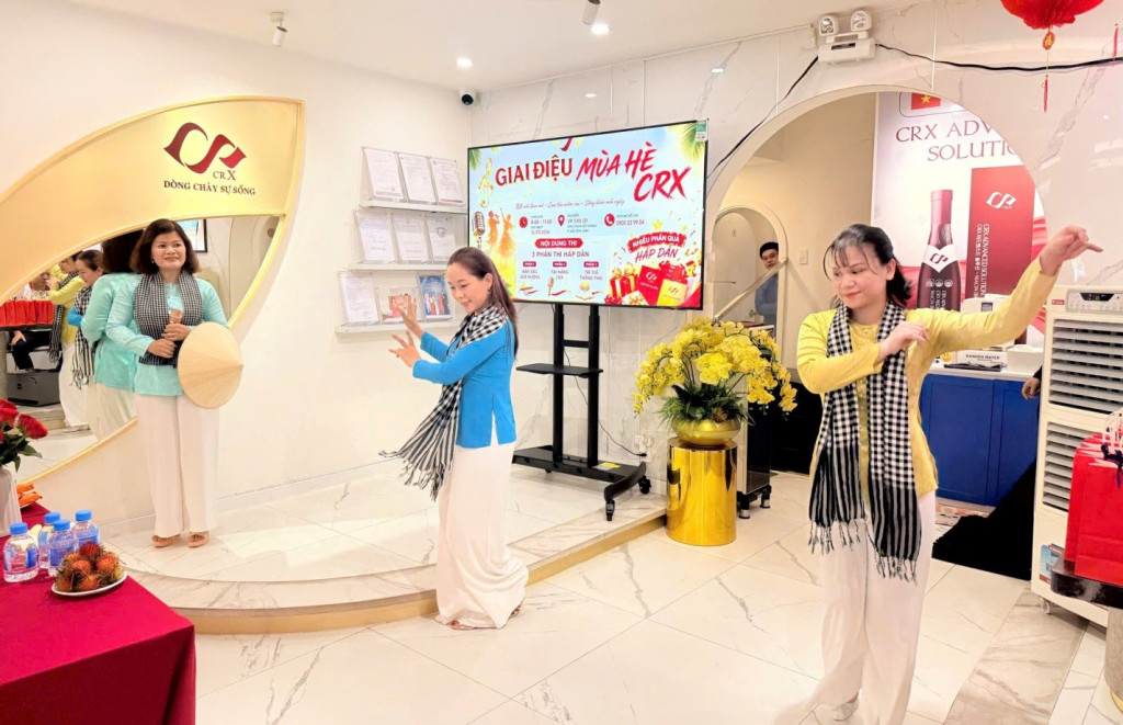 Các tiết mục tại hội thi (Ảnh: Chi hội Giáo dục chăm sóc sức khỏe cộng đồng CRX)