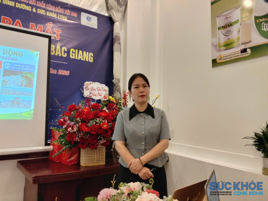 Dược Sĩ Lê Oanh - Phó Tổng Giám đốc Công ty Công nghệ Dược phẩm Lyna Pharmtech chia sẻ tại buổi lễ (Ảnh: PV)