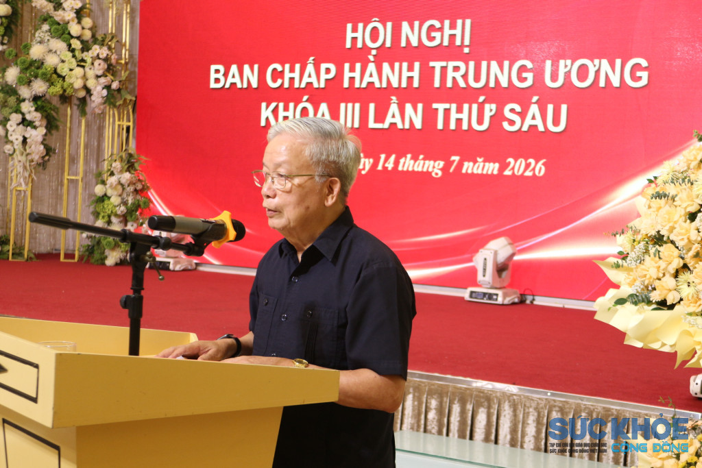 Chủ tịch VACHE Nguyễn Hồng Quân phát biểu khai mạc hội nghị (Ảnh: PV)