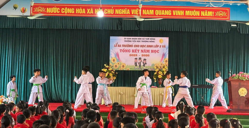 Hoạt động tổng kết năm học tại trường tiểu học Thượng Nông (ảnh: TL)