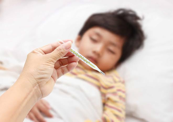 Dấu hiệu ban đầu của quai bị dễ bị nhầm lẫn vói cảm cúm thông thường (Ảnh: Sưu tầm)
