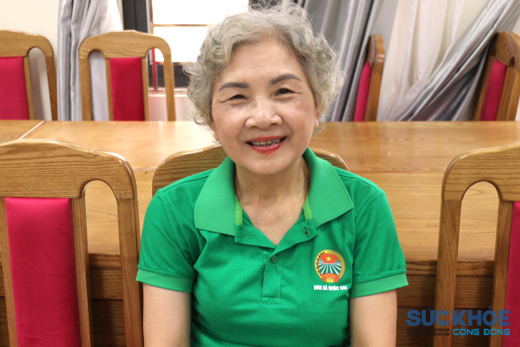 Bà Vương Thị Thoa vui vẻ chia sẻ (Ảnh: PV)