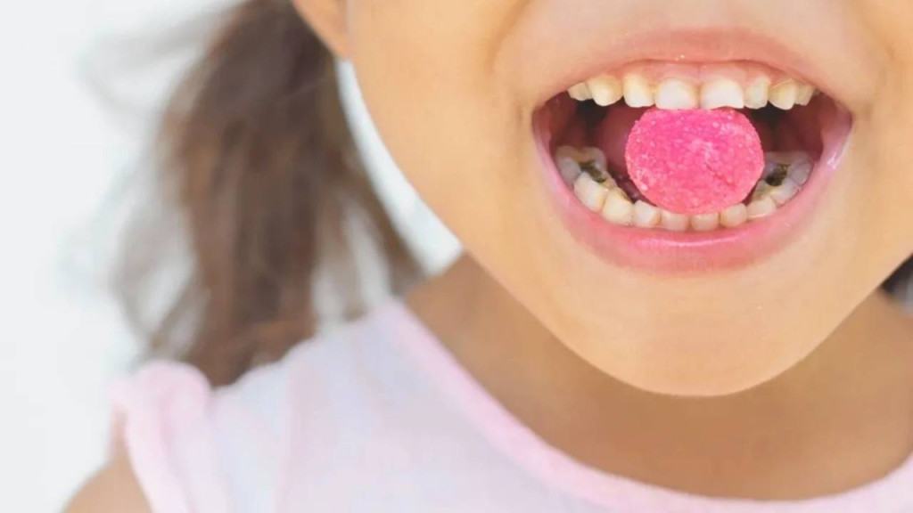 Ăn đồ ngọt nhiều làm tăng nguy co sâu răng (Ảnh: Sưu tầm)