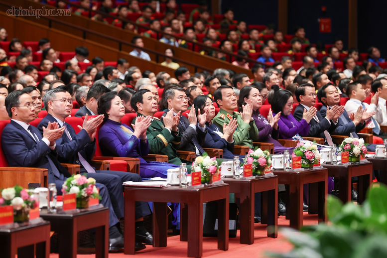 Thủ tướng Lê Minh Hưng cùng các đại biểu dự Hội nghị (Ảnh: VGP/Nhật Bắc)