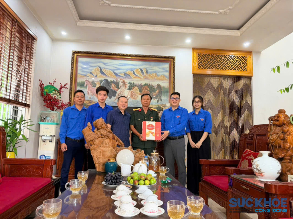 Đoàn thanh niên tổ chức đến thăm hỏi động viên gia đình thương binh liệt sĩ (ảnh: TL)