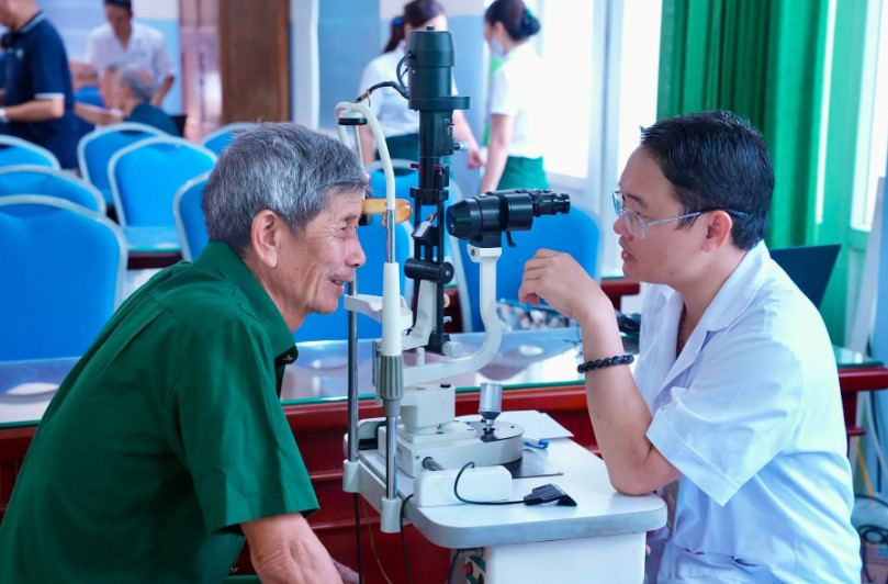 Bệnh viện Đa khoa tỉnh Thanh Hóa đã tổ chức chương trình khám bệnh, tư vấn, sàng lọc miễn phí cho thương binh, bệnh binh, người có công với cách mạng (Ảnh: BVCC)