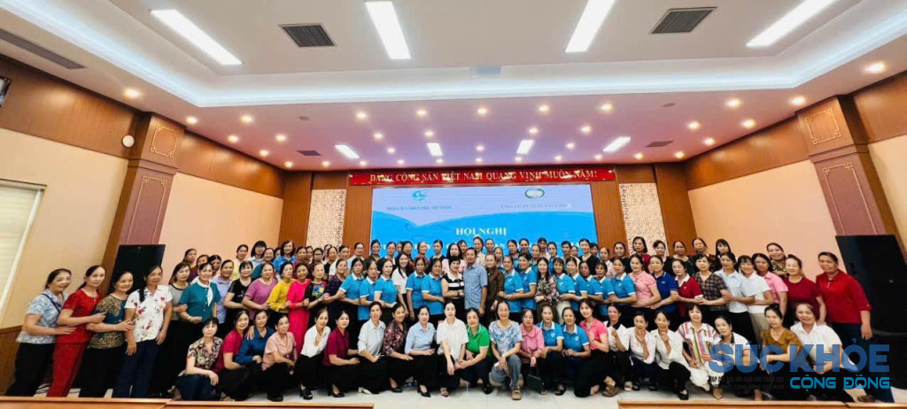 Các đại biểu tham gia chụp ảnh lưu niệm (ảnh: TL)