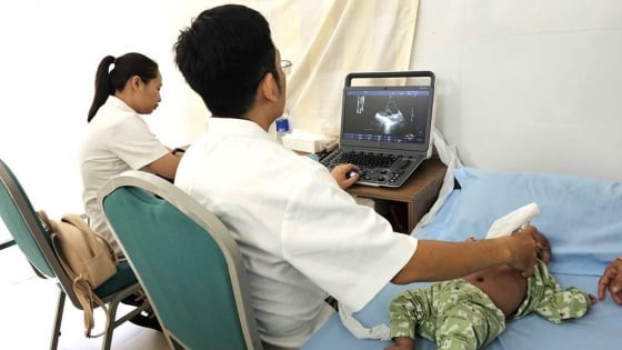 Khám sàng lọc tim miễn phí – Cơ hội sống cho trẻ em Gia Lai
