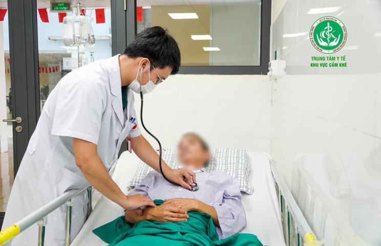 Phú Thọ: Cứu sống bệnh nhân hôn mê do hạ đường huyết sâu tại Trung tâm Y tế khu vực Cẩm Khê