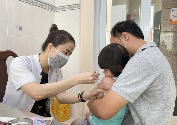 Cà Mau tổ chức tiêm chủng mở rộng định kỳ cho trẻ em