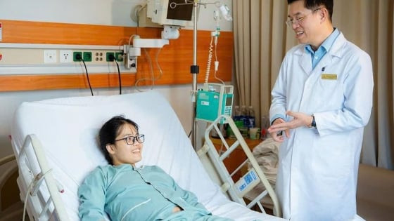 Khi tình yêu và y học cùng hòa nhịp: Hai người chồng hiến gan cứu vợ