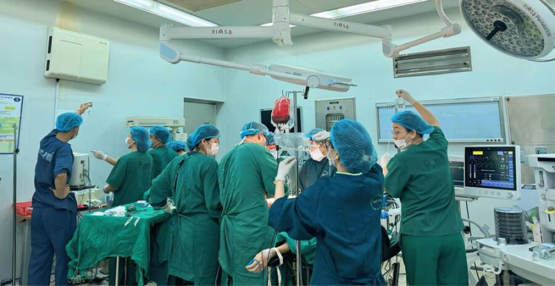 Hà Nội: Một sản phụ nguy kịch, phải cắt tử cung để giữ mạng sống do tự ý uống thuốc phá thai ở tuần 26