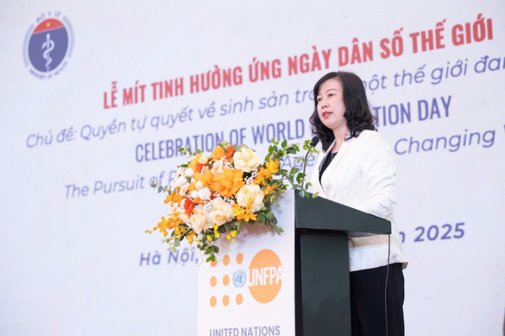 Bộ Y tế đề xuất hỗ trợ tài chính cho các gia đình sinh một con gái đầu và con gái thứ hai
